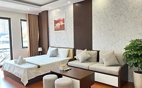 Light Filled Apartment-City View